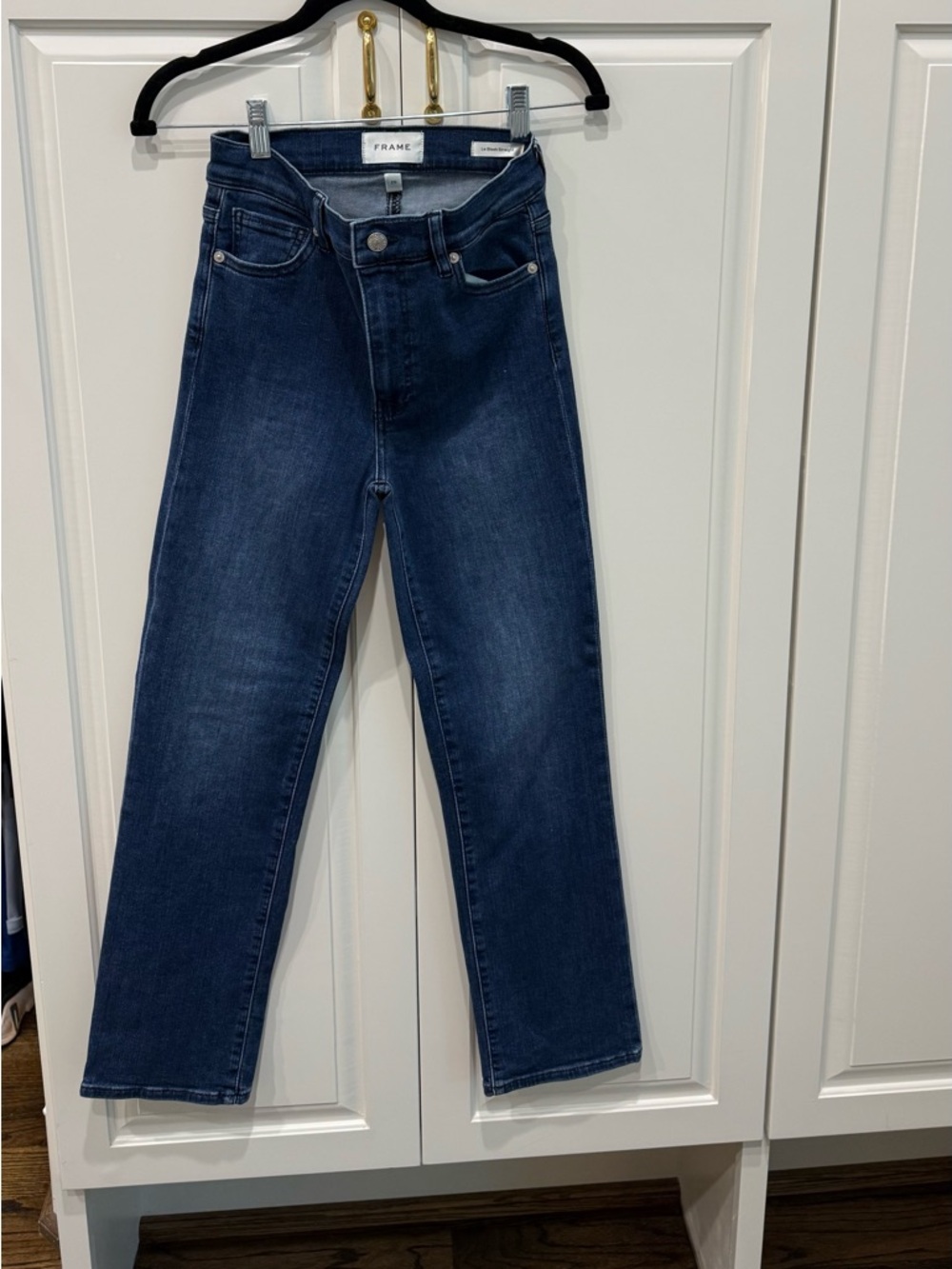 FRAME Le Sleek Straight Jeans